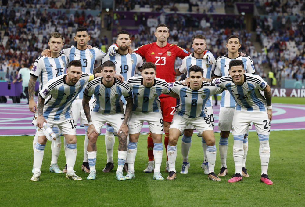 随国安已获三冠，张稀哲：拿第四冠时退役；3月份就开始练捧杯