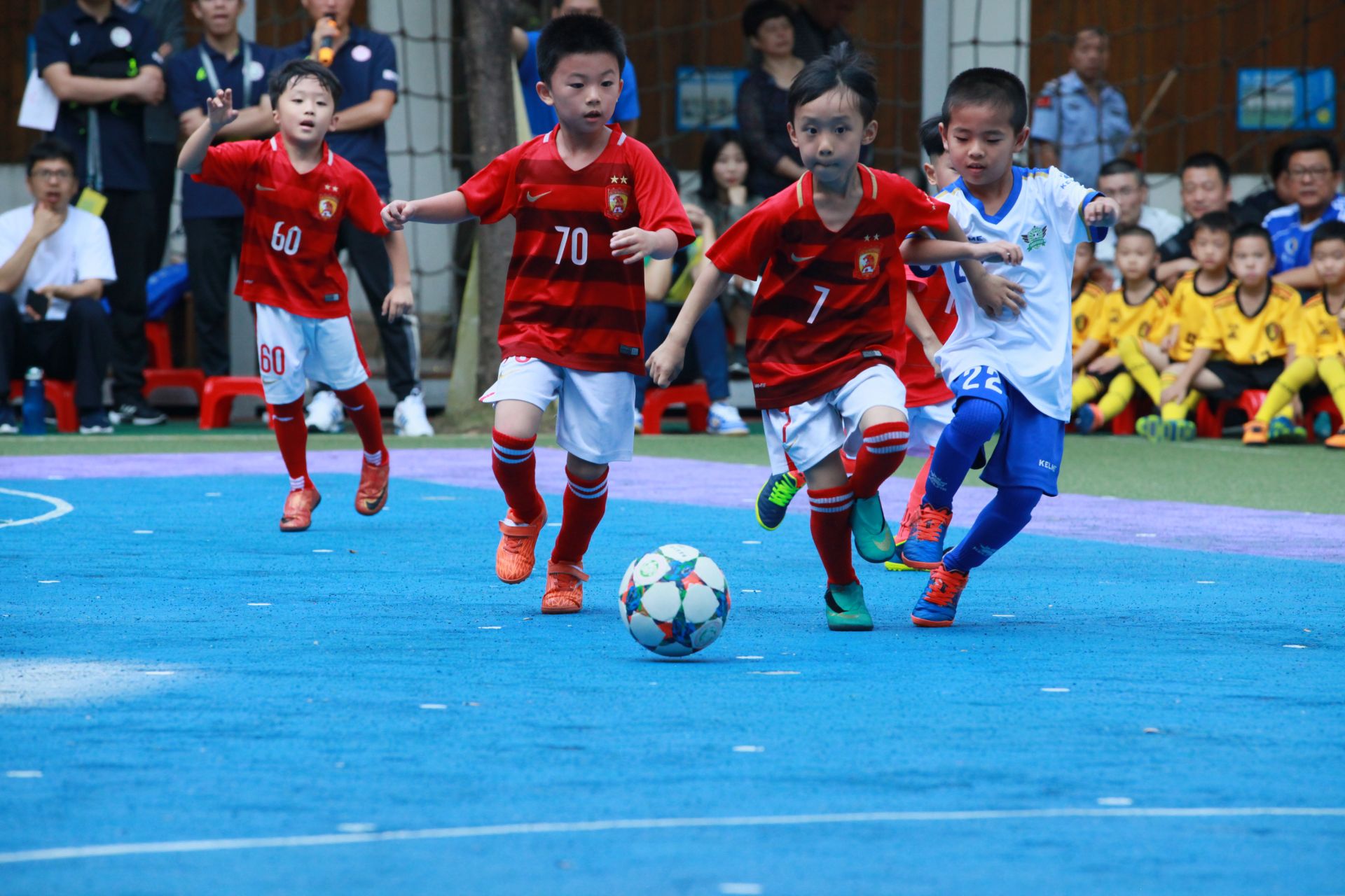 一场3-2让意甲榜首易主，阿莱格里神换人，让二追三奇迹逆袭