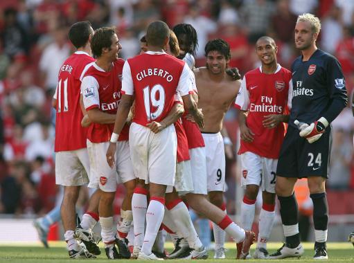 CBA杯战报：王哲林17分7板，上海111-72狂胜四川（CBA杯赛况：王哲林17分7篮板，上海111-72大胜四川）