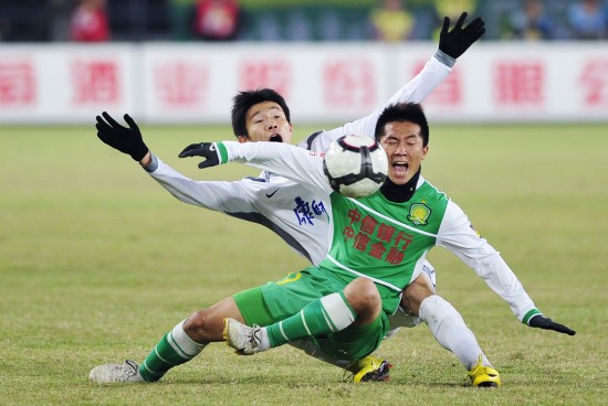 云南玉昆中场张宇峰：祝愿老东家长春亚泰早日重返中超（云南玉昆中场张宇峰祝福老东家长春亚泰：期待尽快重回中超）