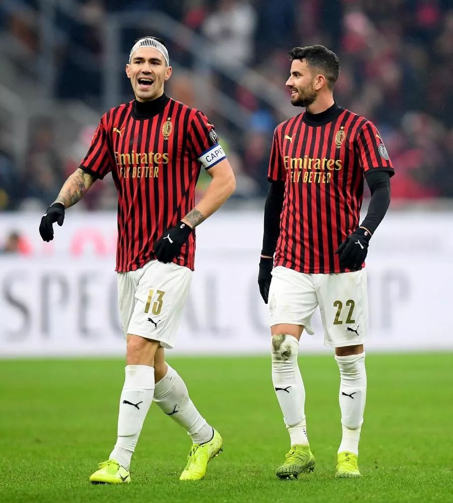 太阳报：狼队球迷团体将在对阵曼联前晚进场15分钟抗议老板