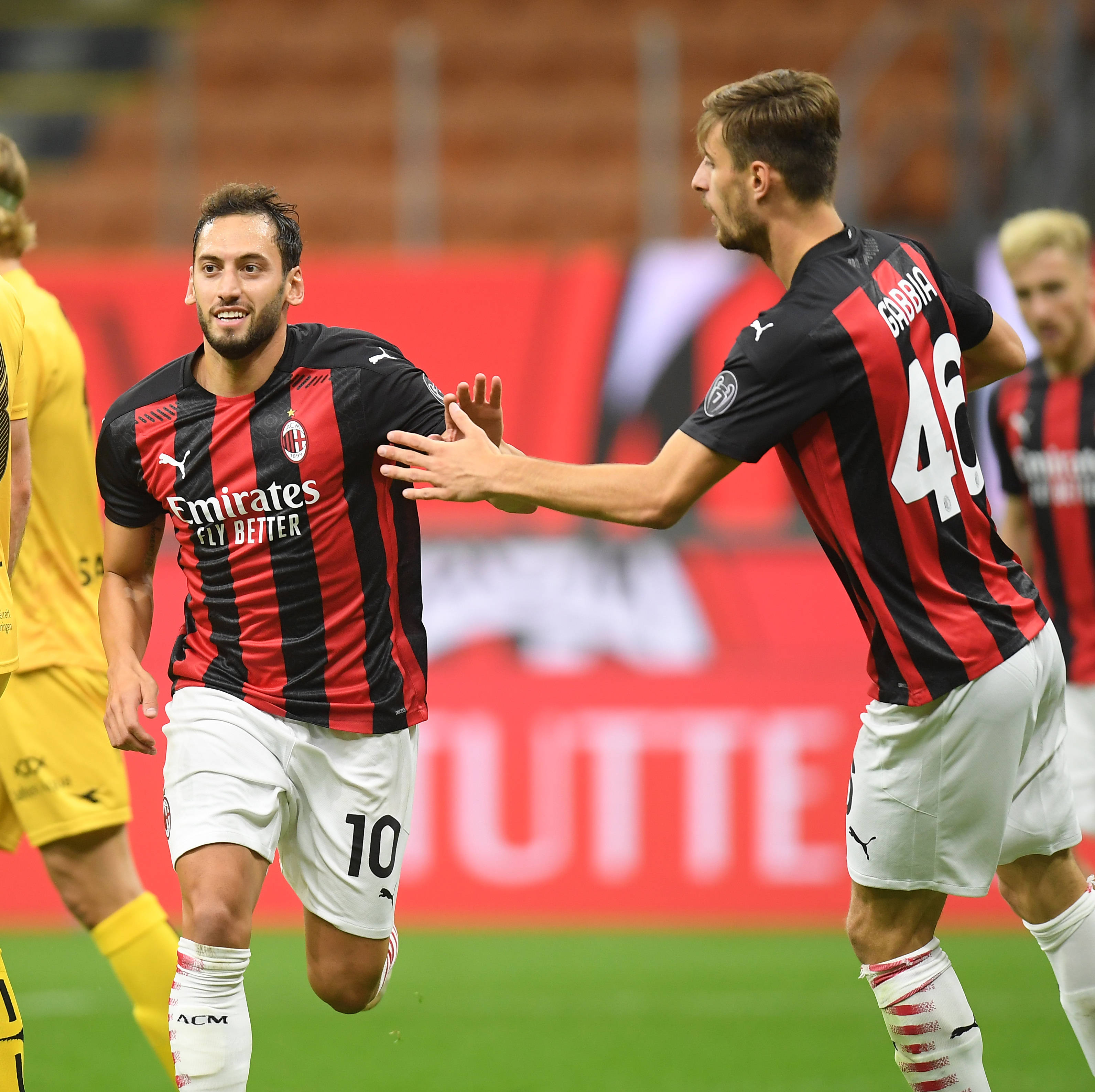 严重失准！CBA选秀状元杨曦皓14投1中贡献2分8个篮板